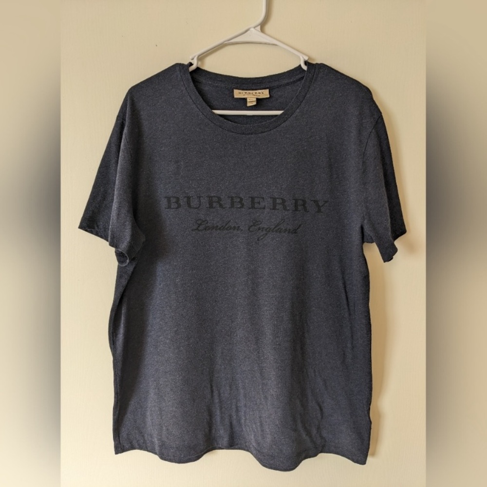 Burberry t shirt